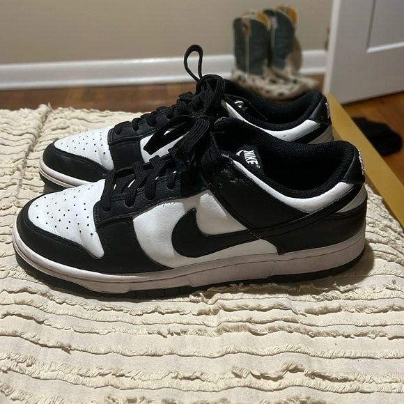 womens dunk low black and white (pandas) - Picture 1 of 3